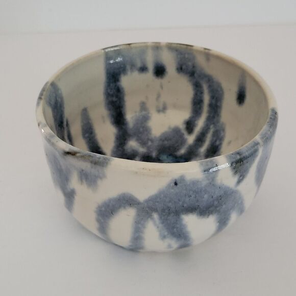 Round Blue Handthrown Pottery Ceramic Bowl - Picture 6 of 6